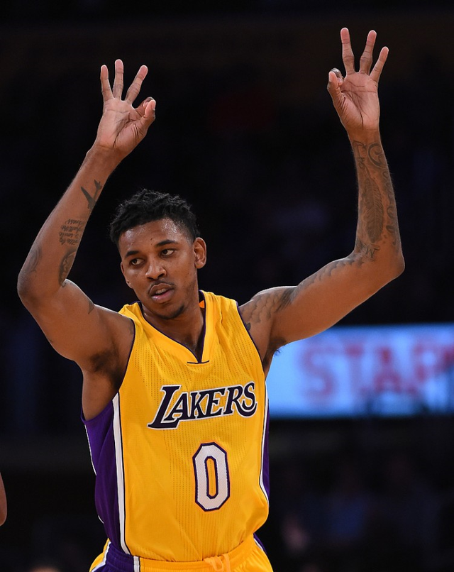 替补在对抗 替补在对抗